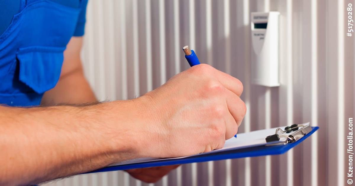 energiesparende Heizung Symbol Thermostat Hand stellen Umwelt
