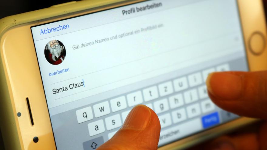 Weihnachtsmann Als Whatsapp Profilbild Abmahnung Theoretisch Moglich Verbraucherzentrale De