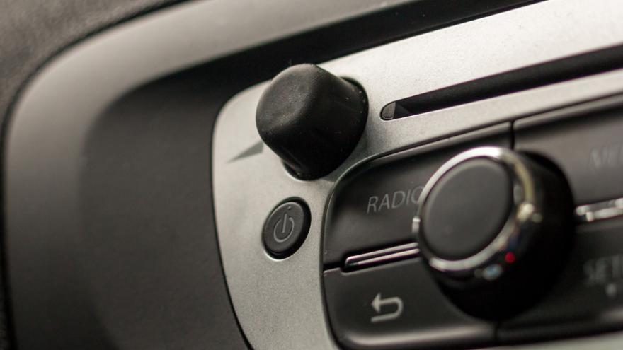 DAB+ Pflicht: Neue Radios fürs Auto und daheim müssen digital empfangen