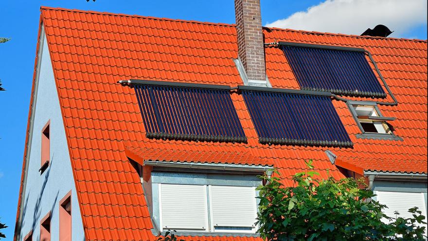 Hausdach mit solarthermische Anlage