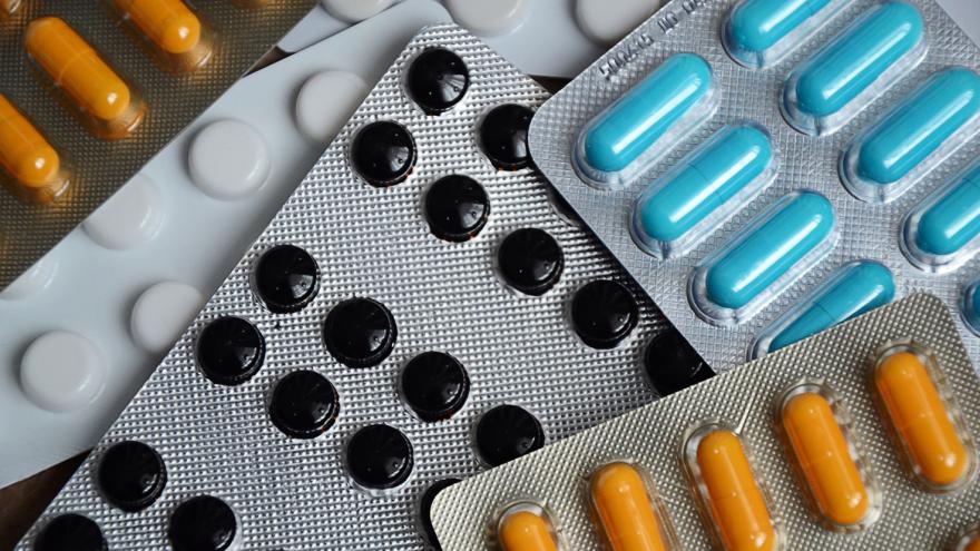 Tabletten und Pillen in Blister (Medikamente)