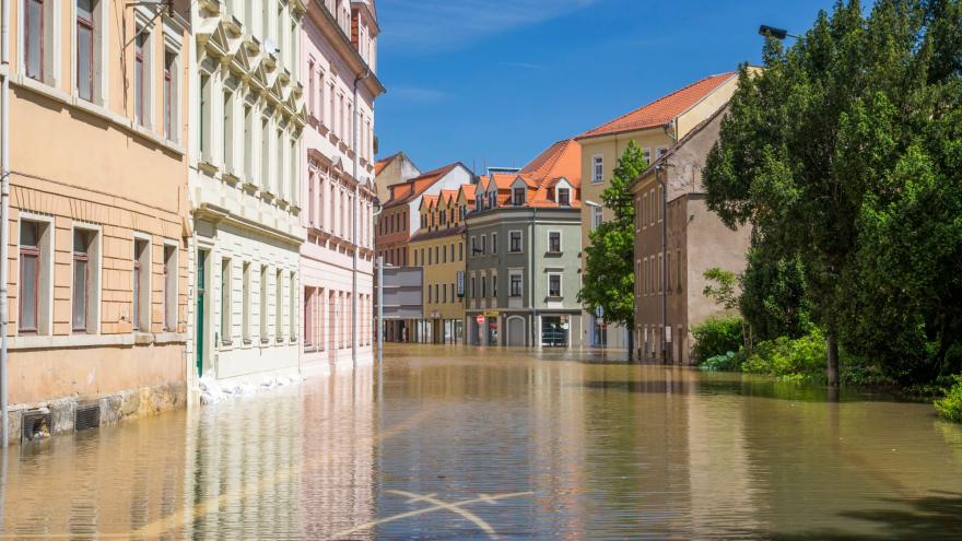 überflutete Straße